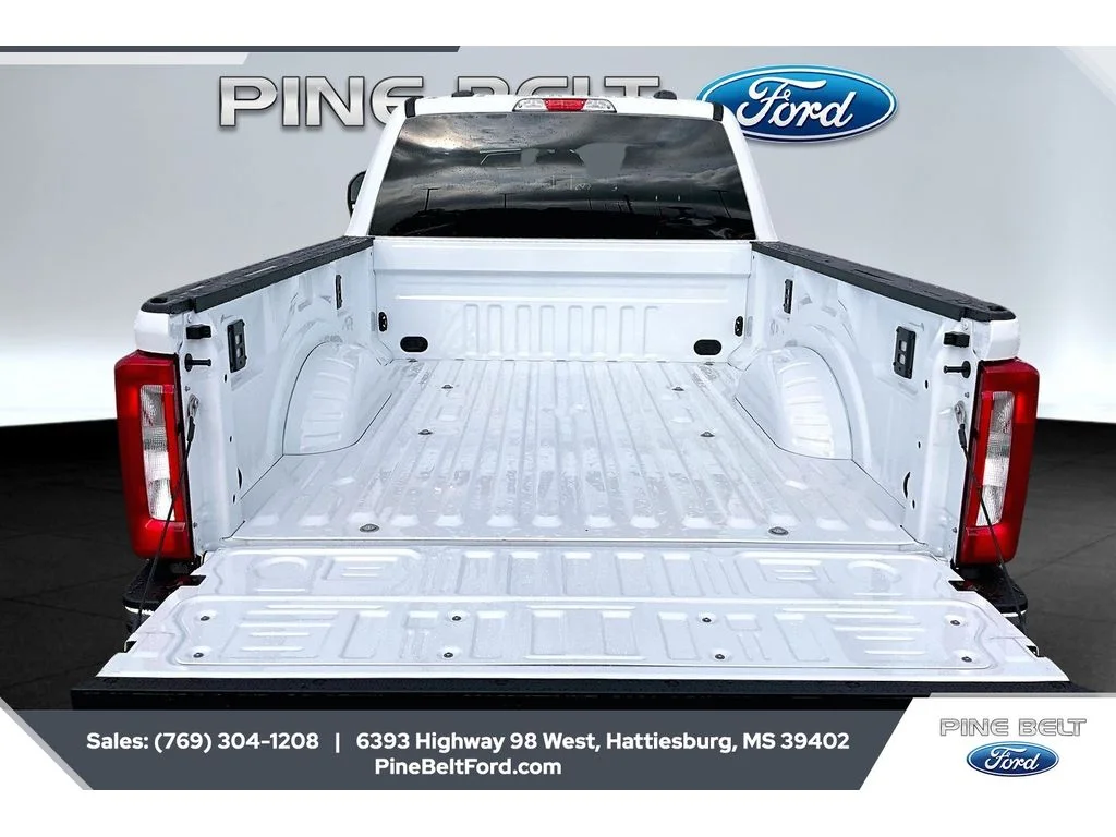 New 2026 Oxford White Ford F-250® XLT image 12