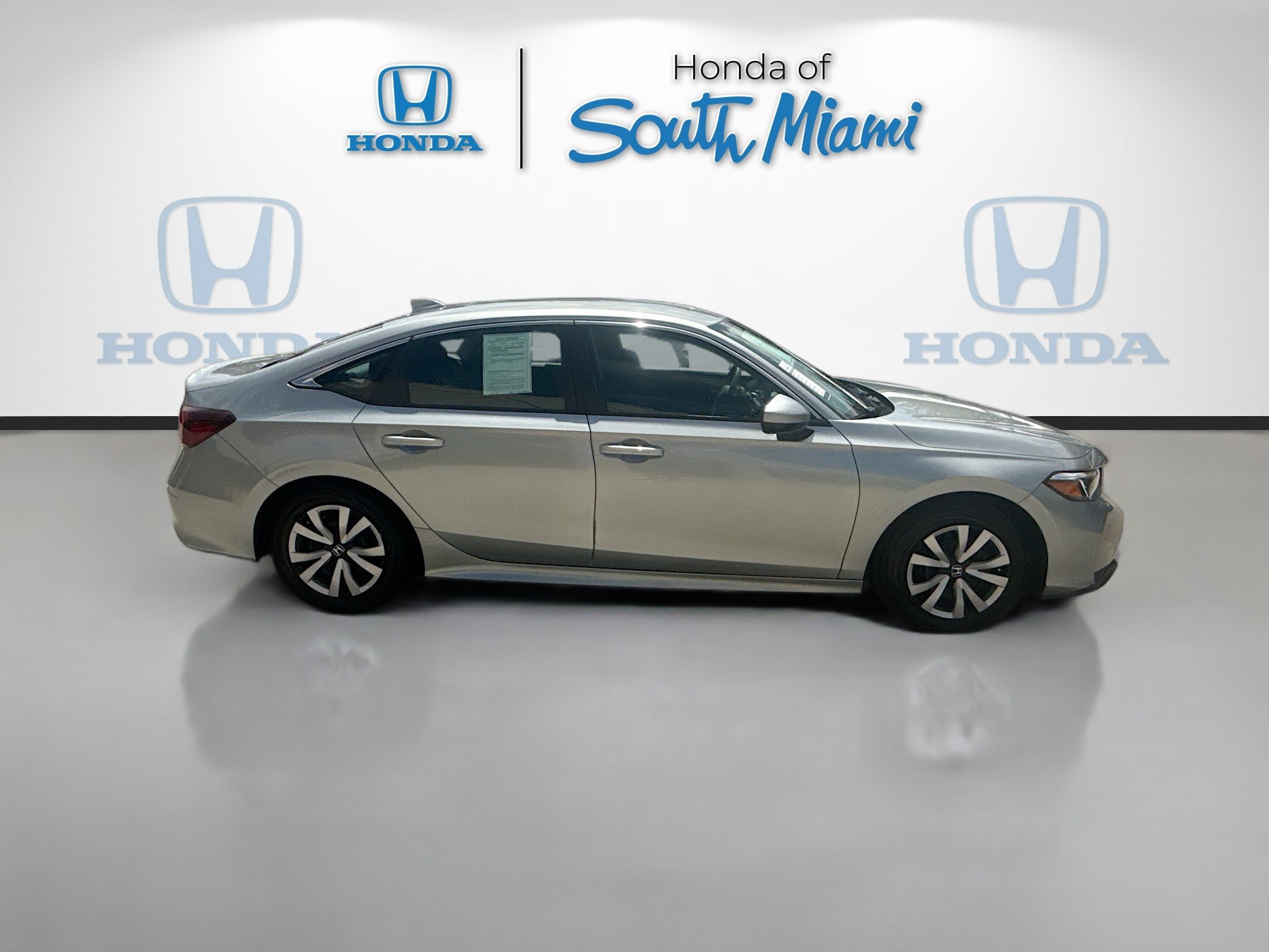2025 Honda Civic LX - Photo 8