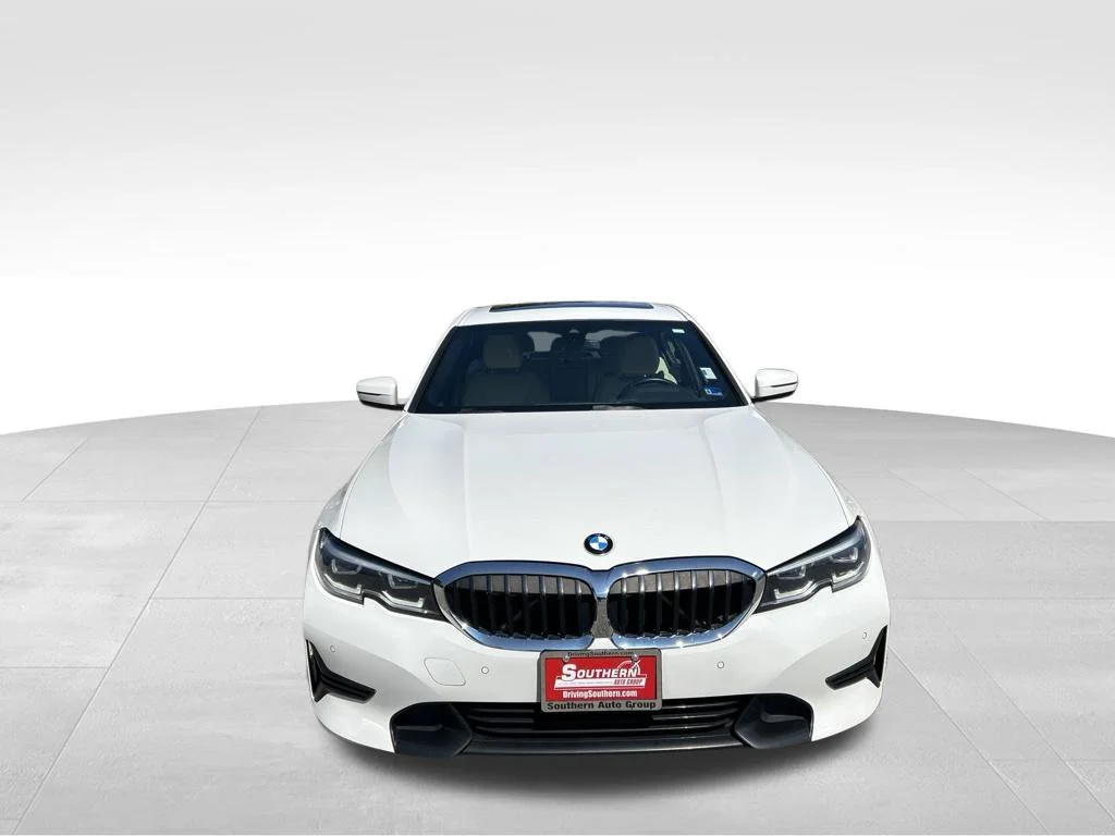 Used 2021 White BMW 330i xDrive image 9
