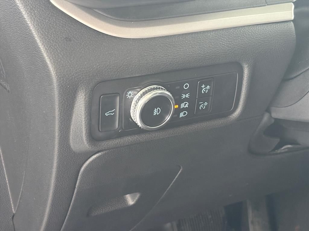 Used 2022 Black Metallic Ford XLT image 7