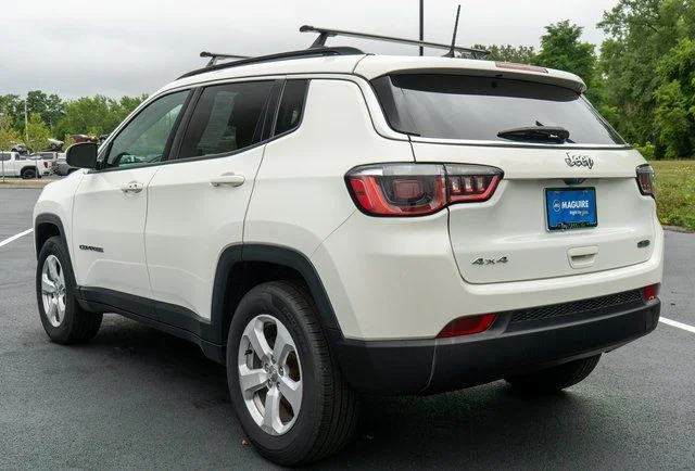 Used 2019 White Clearcoat Jeep Latitude image 8