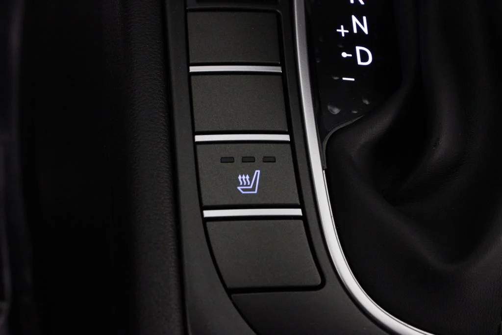 Used 2026 White Hyundai SEL Sport image 25