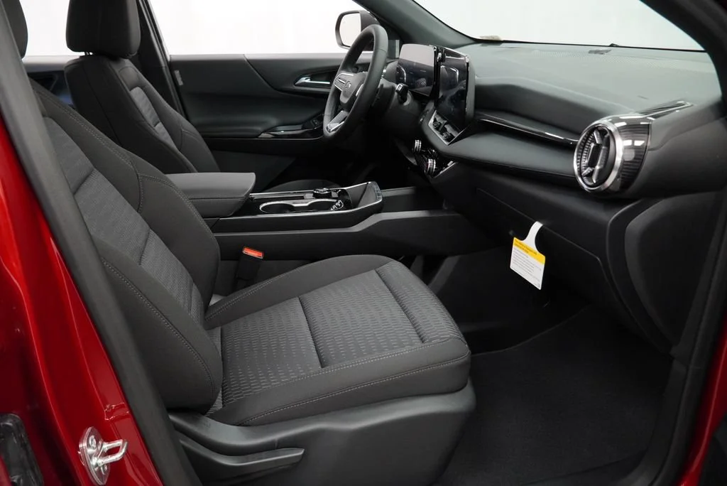 2027 Chevrolet Equinox LT - Photo 29