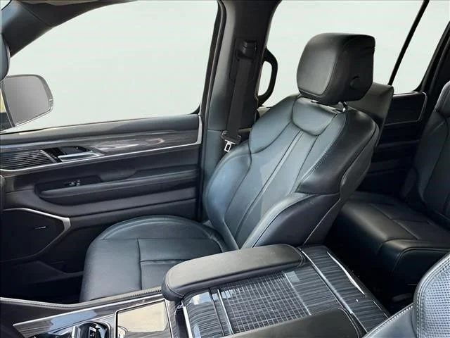 Used 2022 White Jeep Series III image 9
