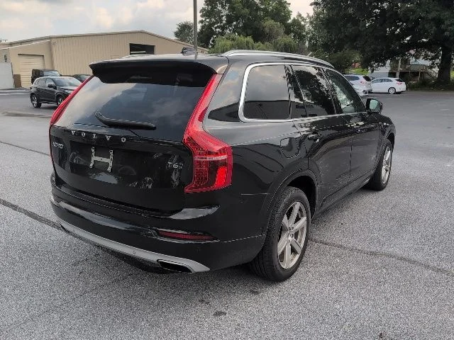 Used 2020 Black Volvo T6 Momentum image 9
