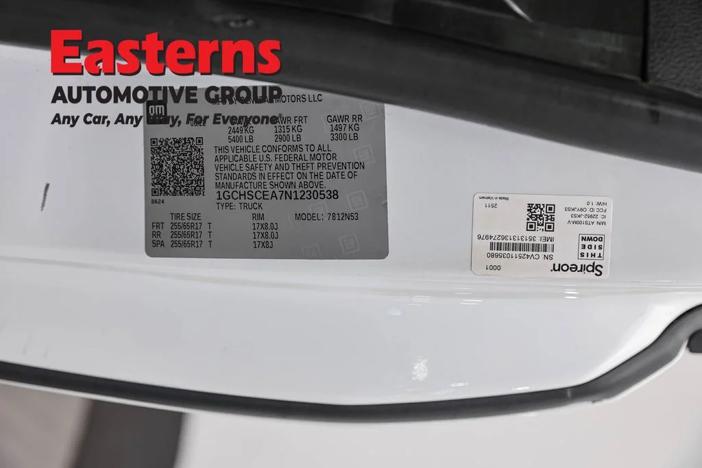 Used 2022 White Chevrolet LT image 34