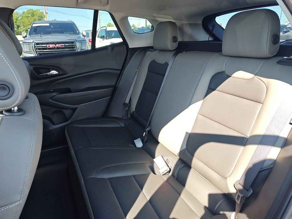 New 2026 Mosaic Black Metallic Chevrolet ACTIV image 14
