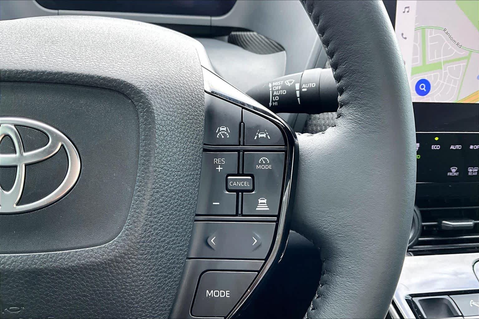 Used 2024 Wind Chill Pearl Toyota XLE image 23