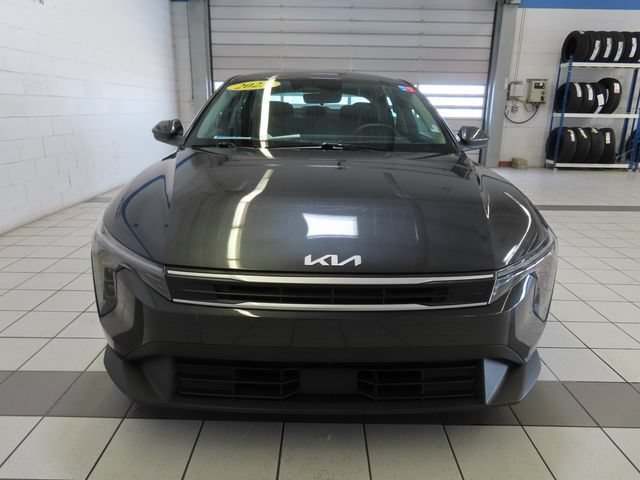 2025 Kia K4 LXS - Photo 17