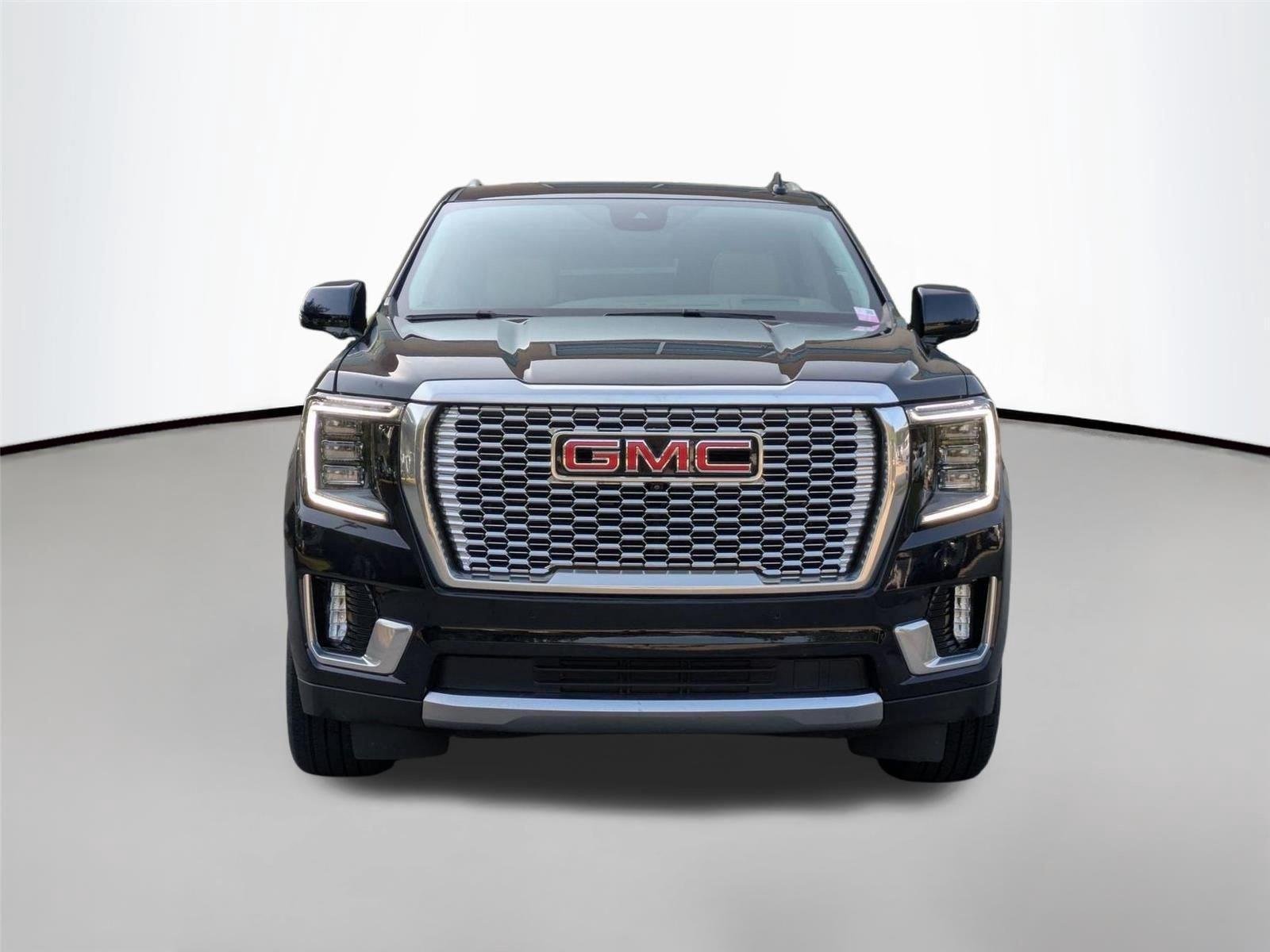 Used 2024 Midnight Blue Metallic GMC Denali image 3