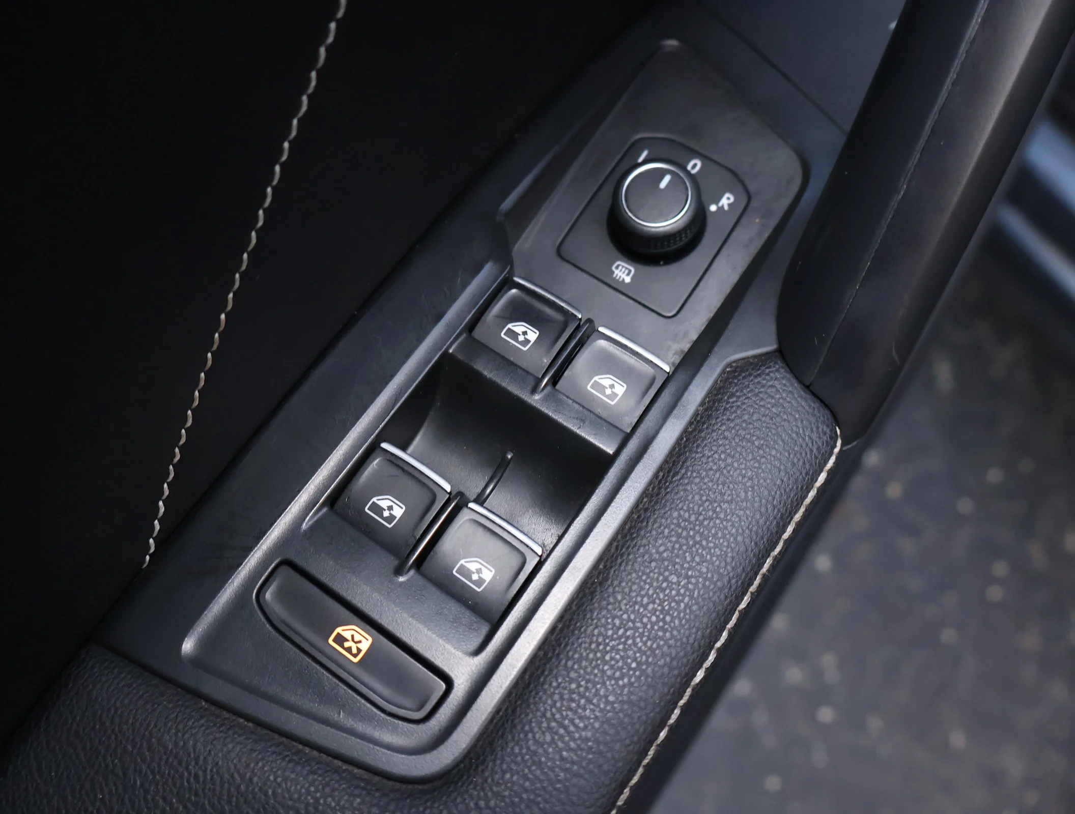 Used 2023 Gray Volkswagen SE R-Line Black image 8