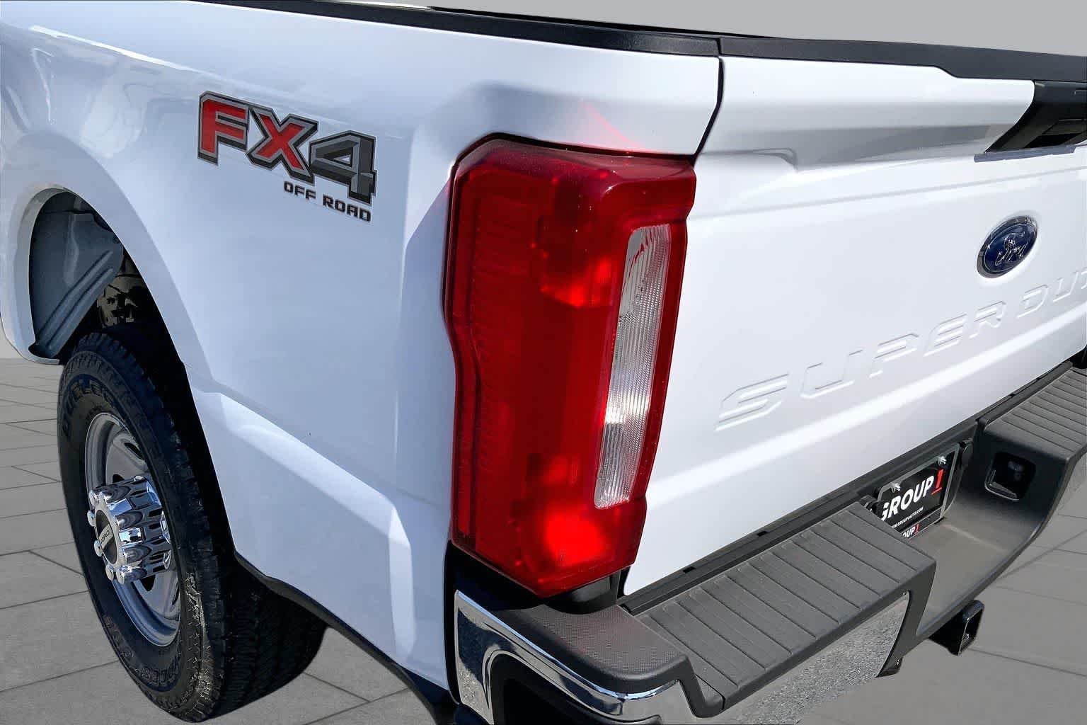 New 2026 Oxford White Ford XL image 11
