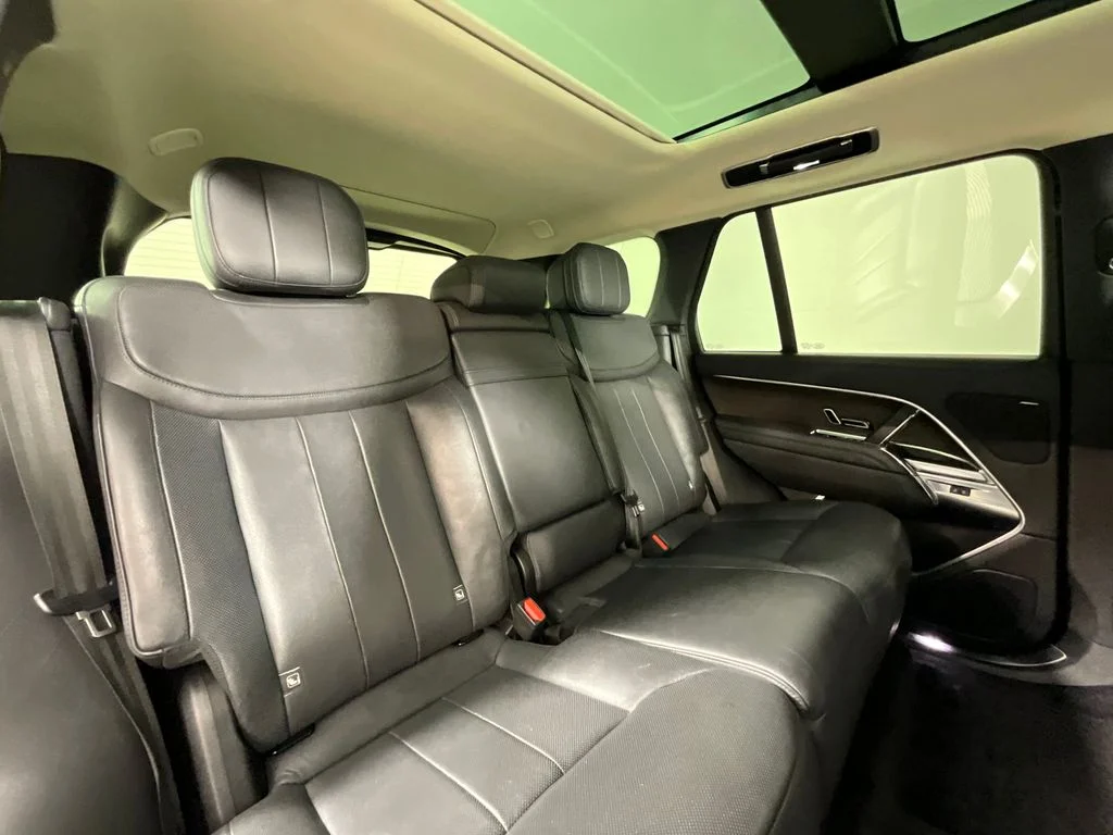 Used 2023 Black Land Rover SE image 22