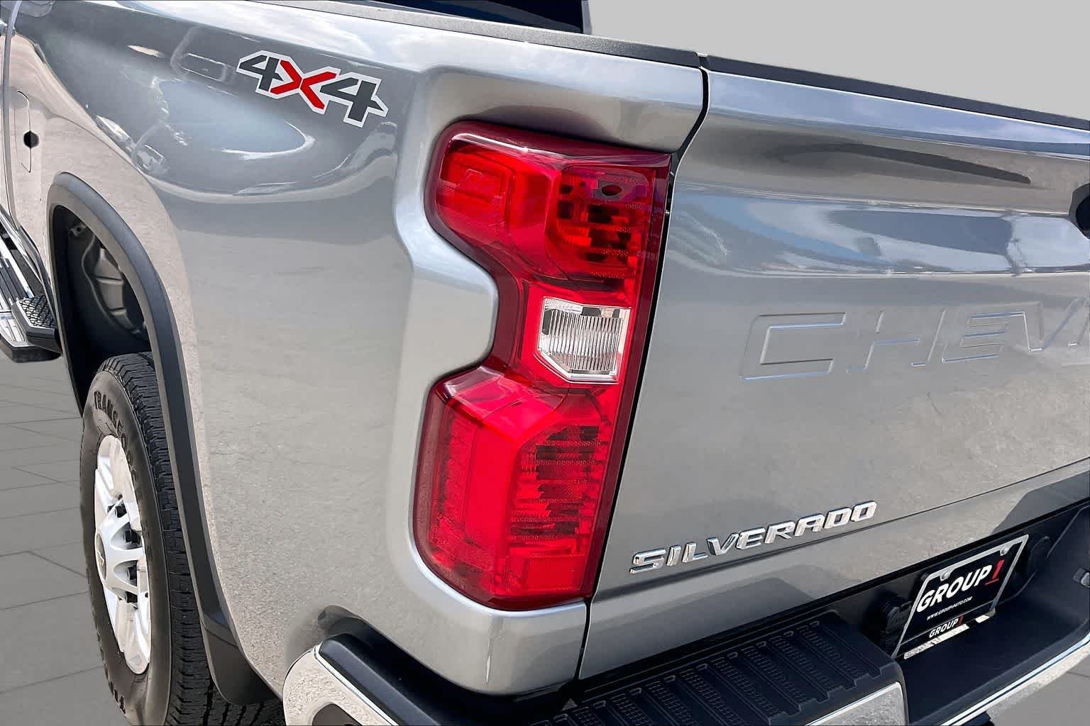 Used 2025 Sterling Gray Metallic Chevrolet LT image 28