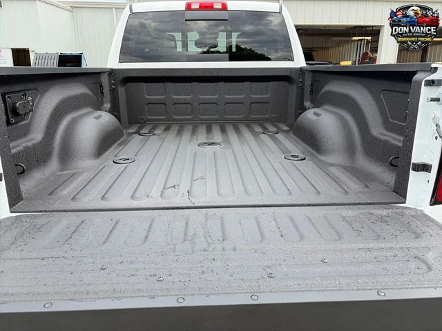 New 2026 Bright White Clearcoat RAM Tradesman image 23