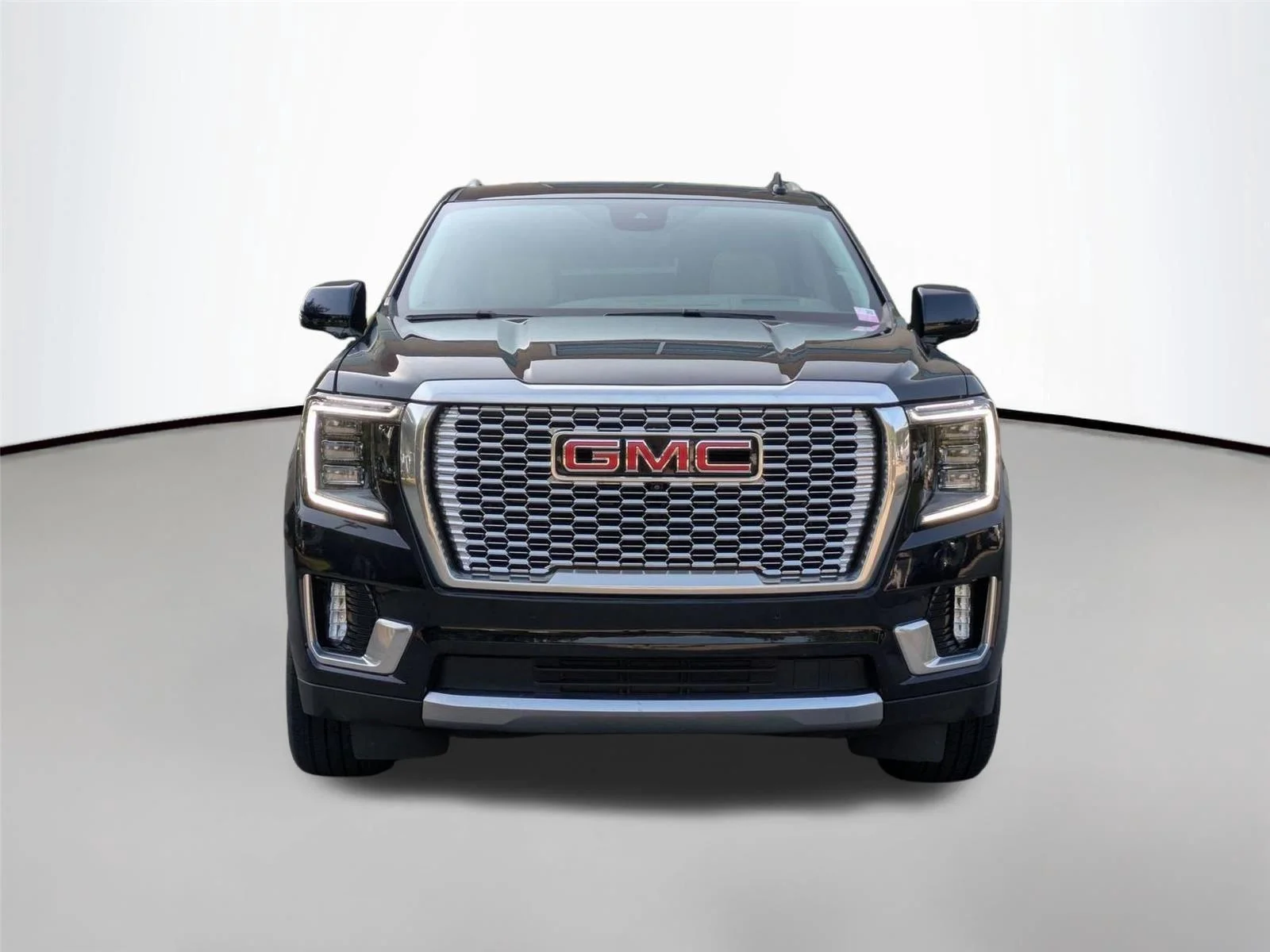 Used 2024 Midnight Blue Metallic GMC Denali image 3