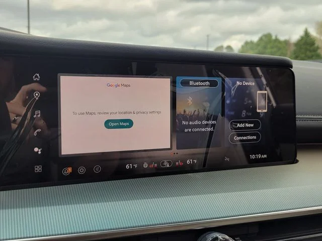 New 2026 Champagne Silver Metallic Nissan SL image 18
