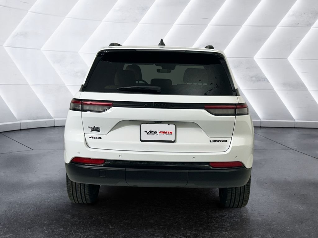 Used 2025 White Jeep Limited image 5