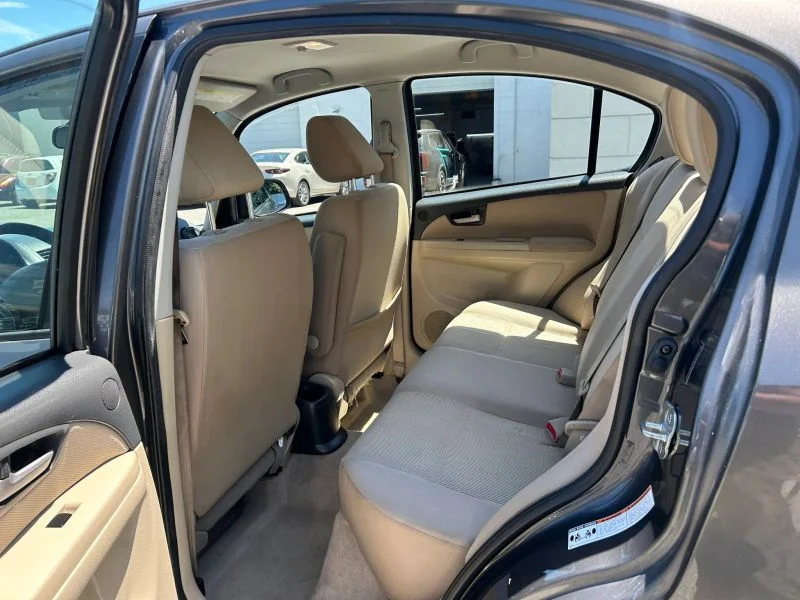 Used 2012 Gray Suzuki LE Sedan 4D image 31