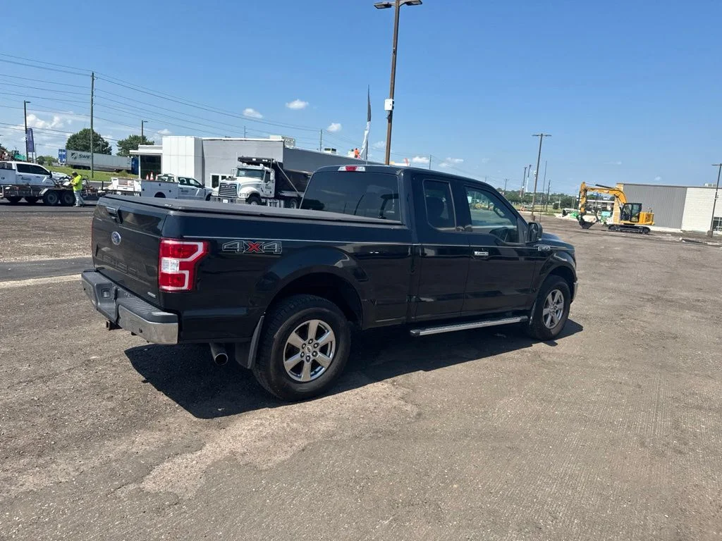 Used 2018 Guard Metallic Ford XLT image 17