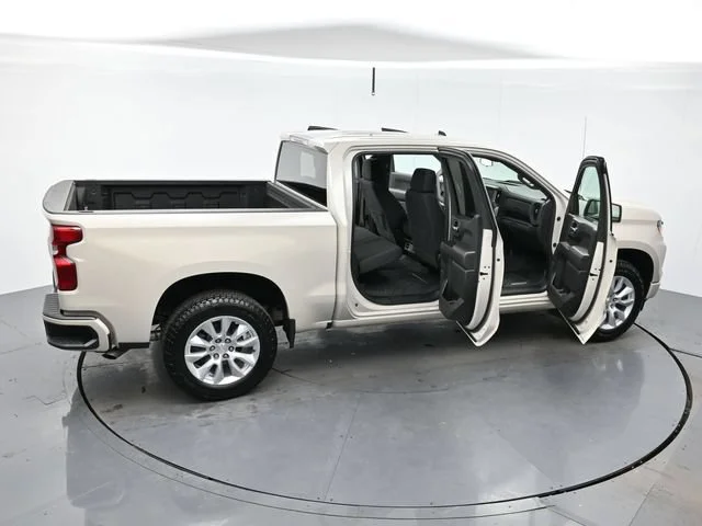 Used 2026 White Sands Chevrolet Custom image 41