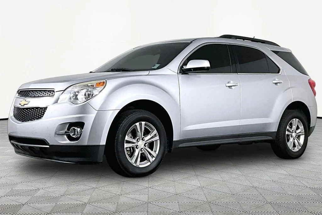 Used 2014 Silver Chevrolet LT image 1