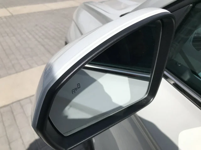 New 2026 Pure White Volkswagen SE image 11