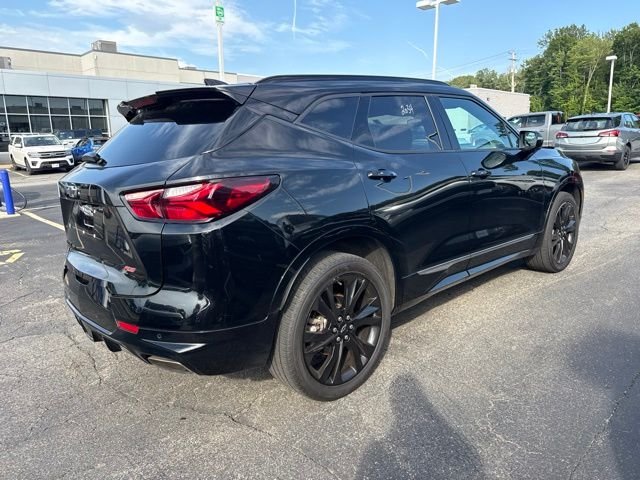 Used 2022 Black Chevrolet RS image 5