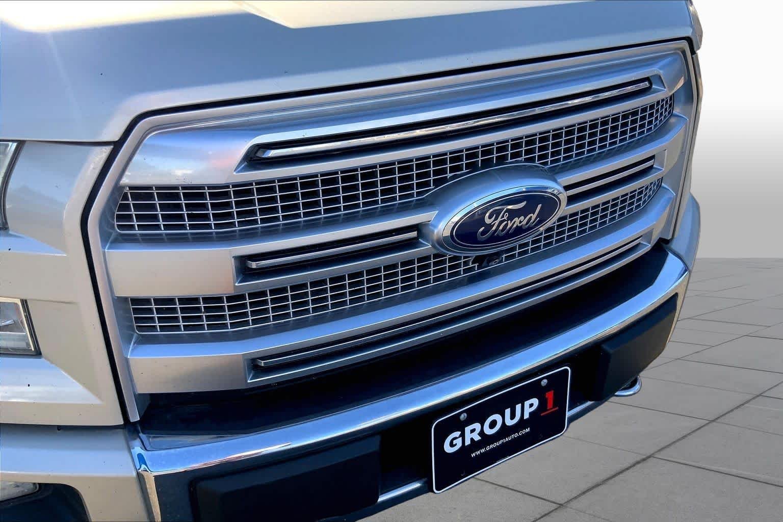 Used 2017 White Gold Ford Platinum image 30