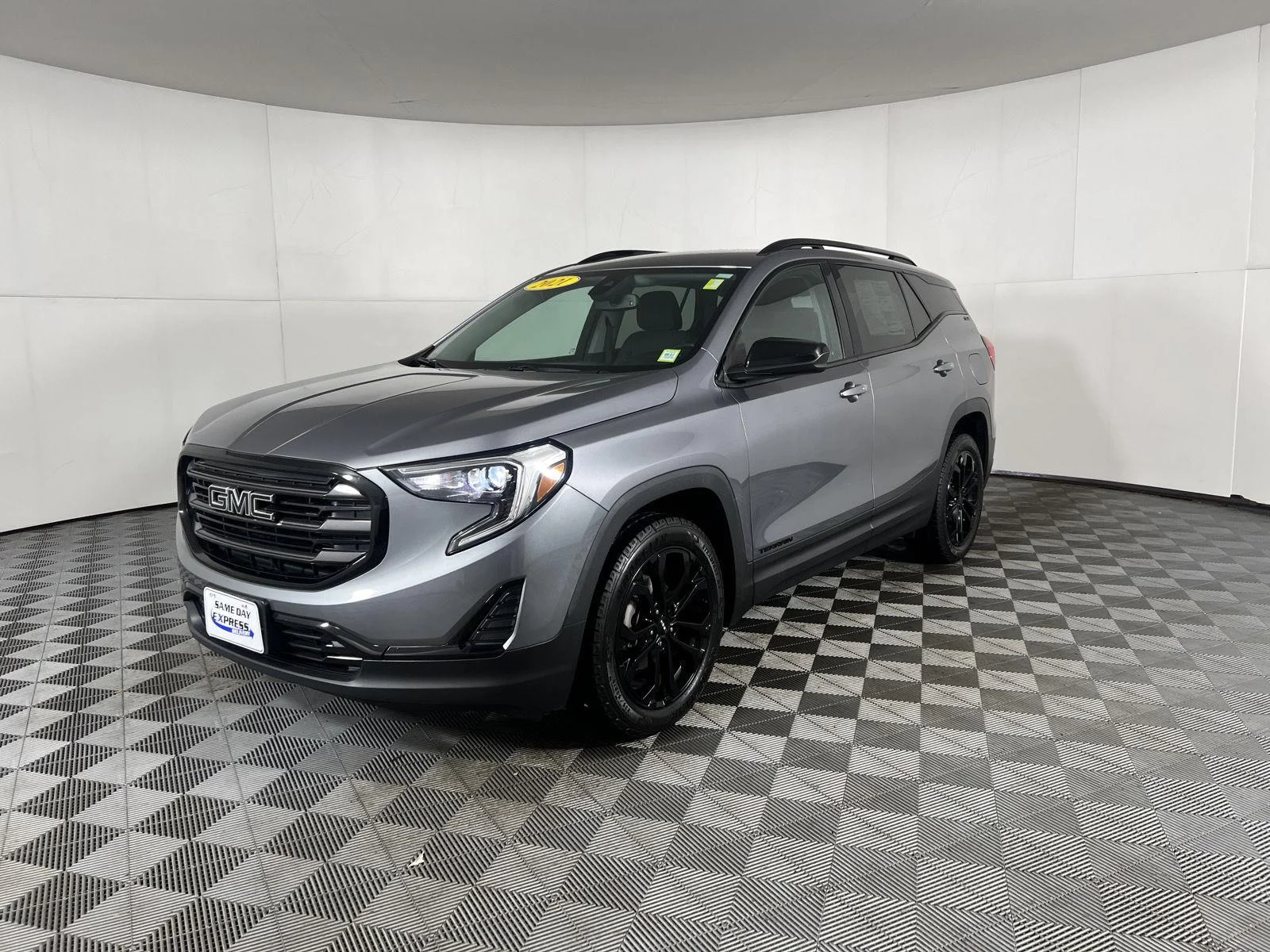 Used 2021 Satin Steel Metallic GMC SLE image 39
