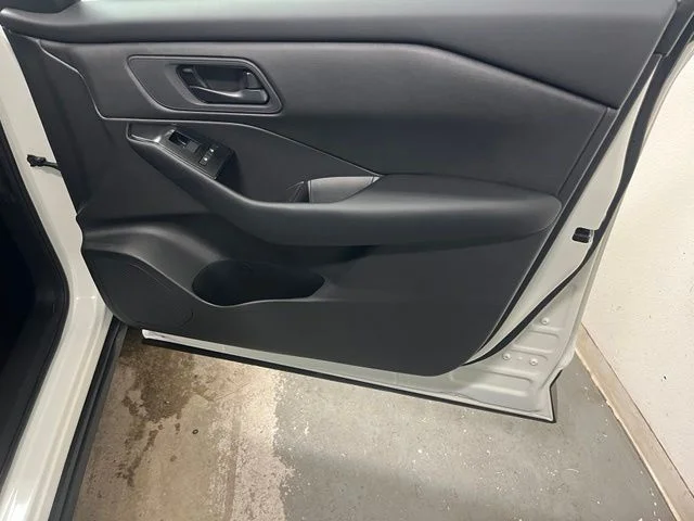 Used 2026 White Nissan S image 27