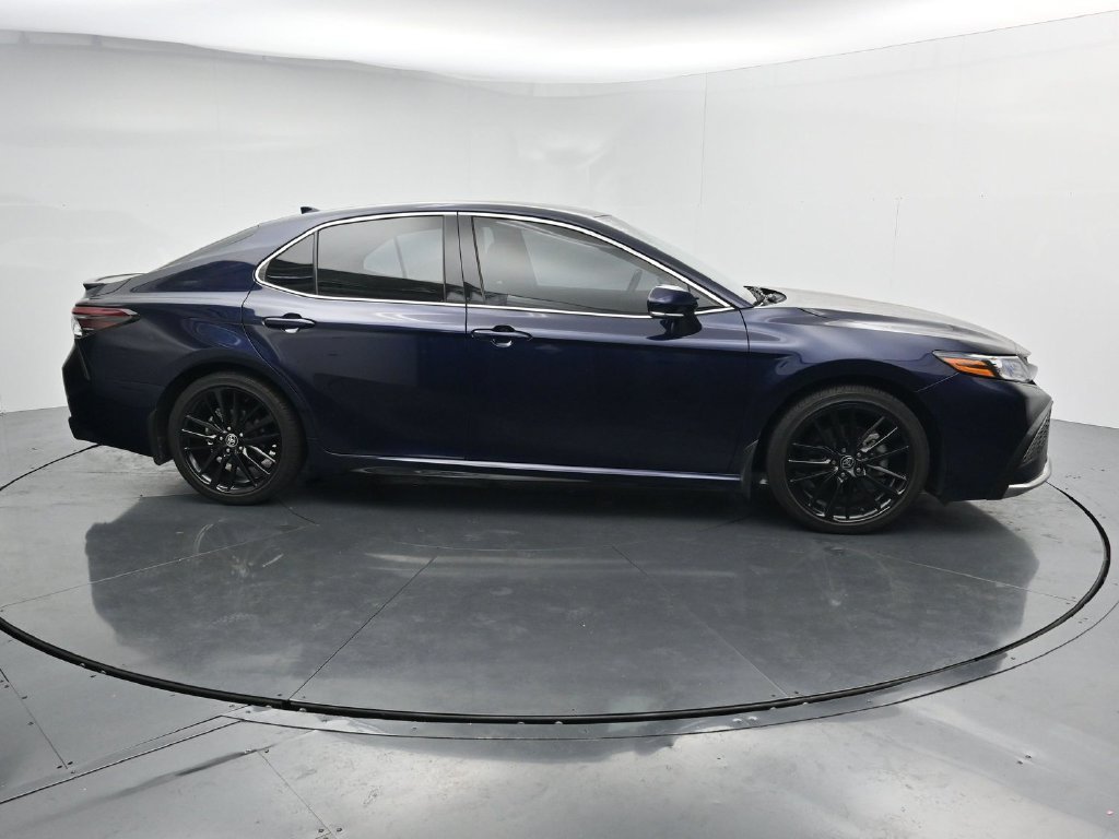 Used 2022  Toyota XSE image 9