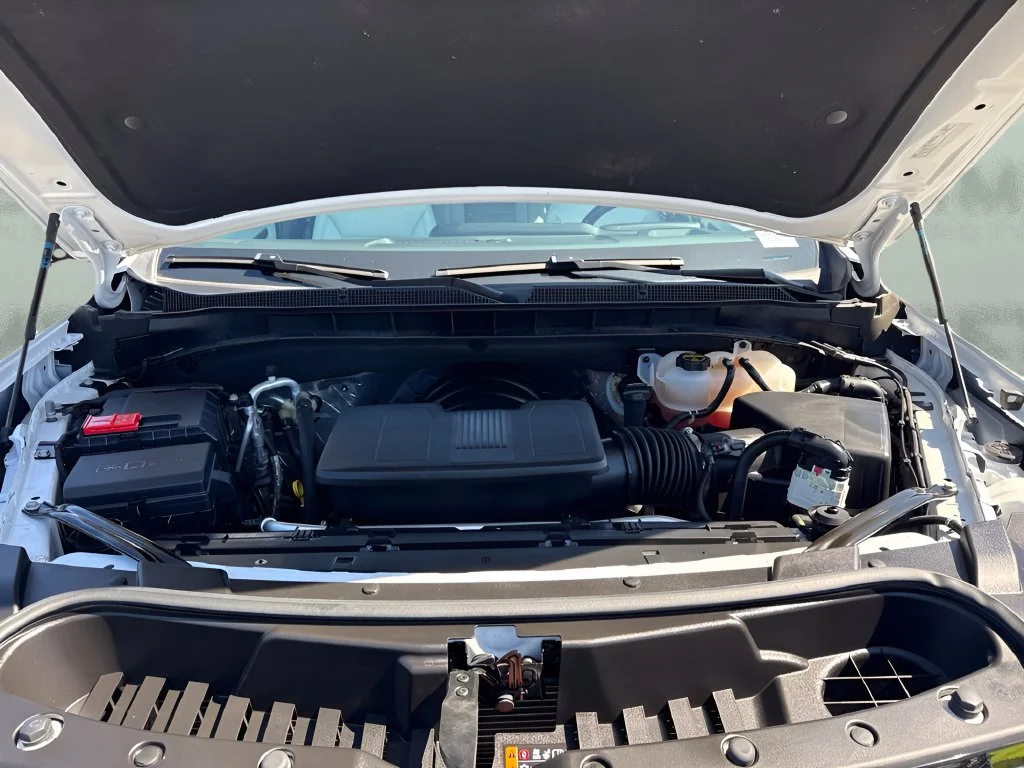 Used 2025 Beige Chevrolet Premier image 27