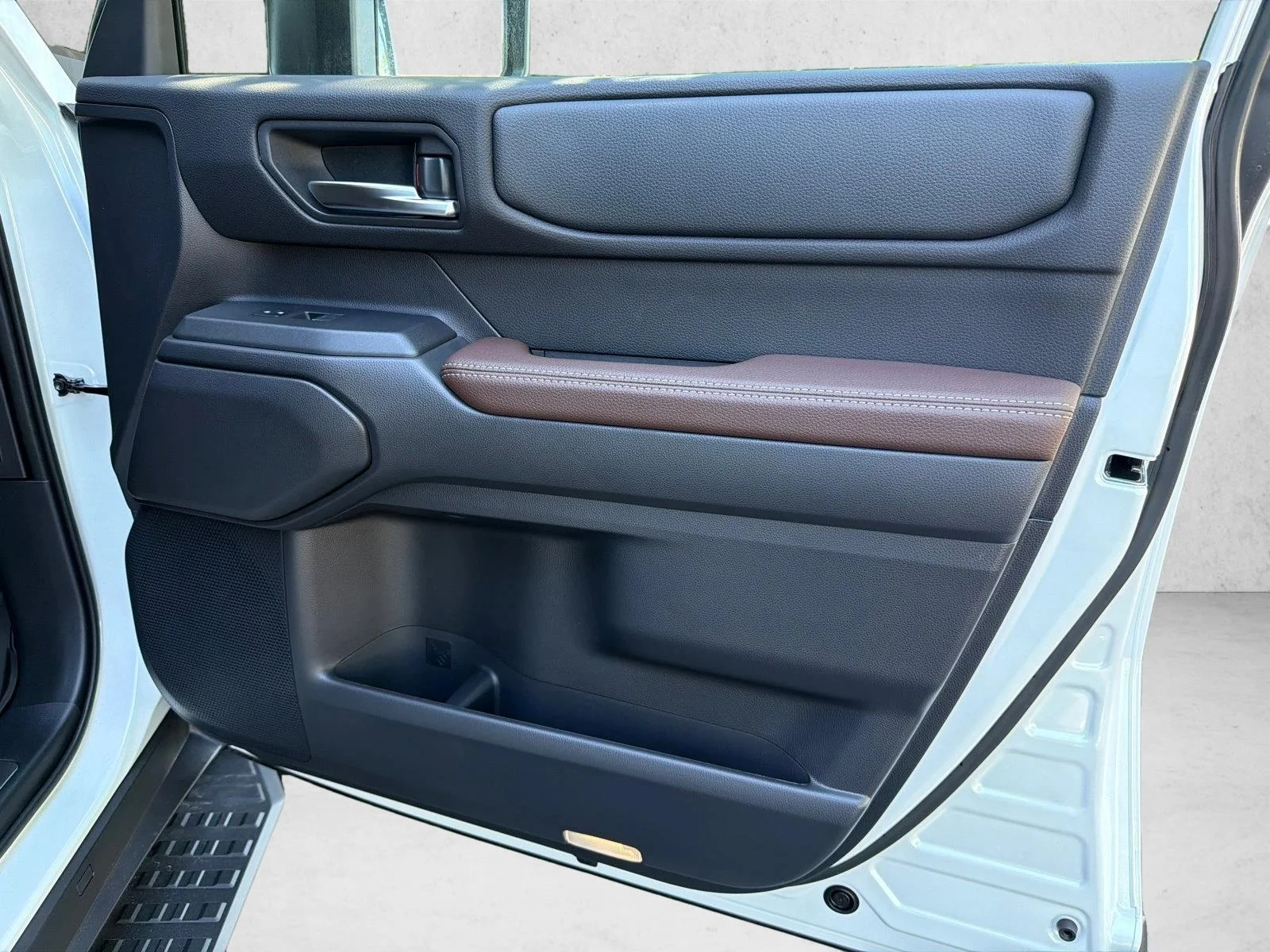 New 2027 Wind Chill Pearl Toyota Land Cruiser image 14