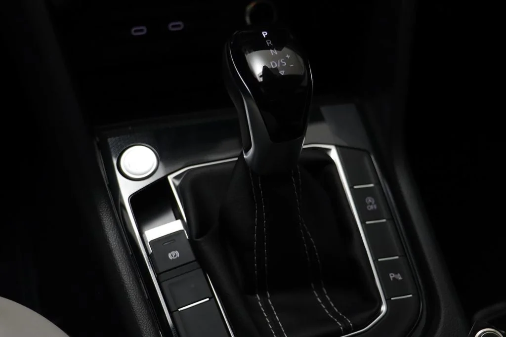 New 2026 Platinum Gray Volkswagen 1.5T SE image 12