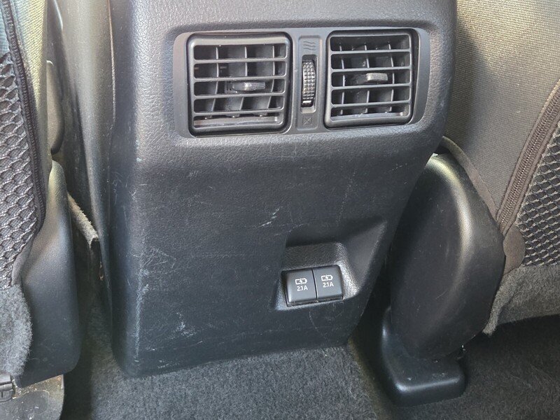 Used 2021 White Toyota SR5 image 15