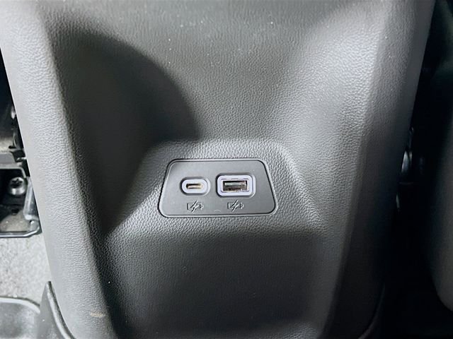 2021 Buick Envision Essence - Photo 32