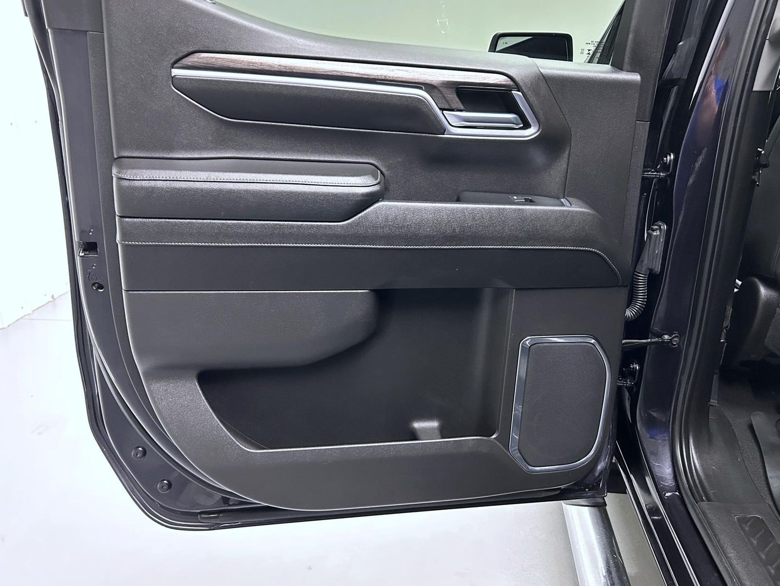 Used 2024 Gray Chevrolet LTZ image 20