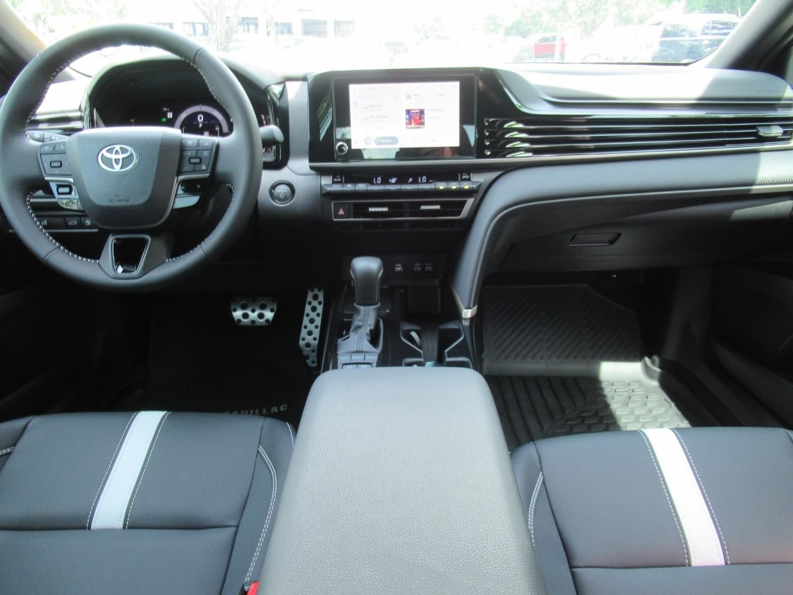 Used 2026  Toyota SE image 11