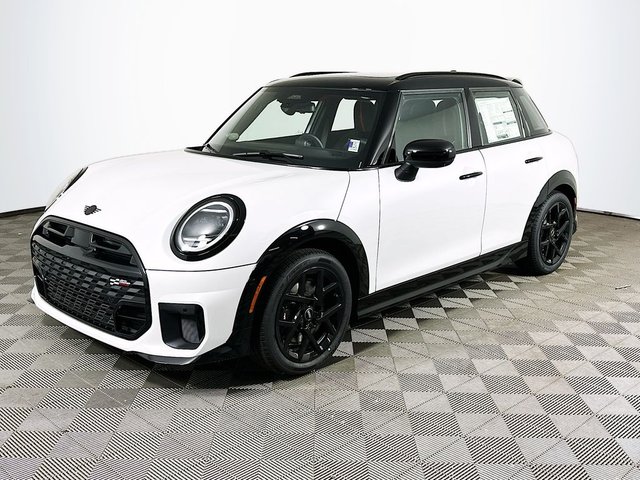 2026 MINI 4 Door Iconic