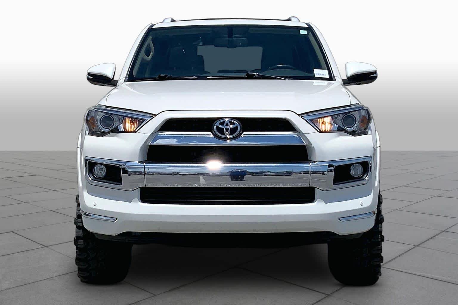 Used 2014 Blizzard Pearl Toyota Limited image 3