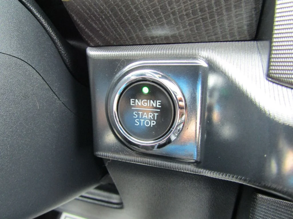 Used 2022 Agate Black Metallic Ford Platinum image 32