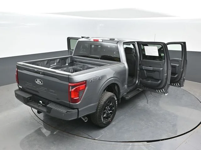 New 2026 Carbonized Gray Metallic Ford XLT image 25