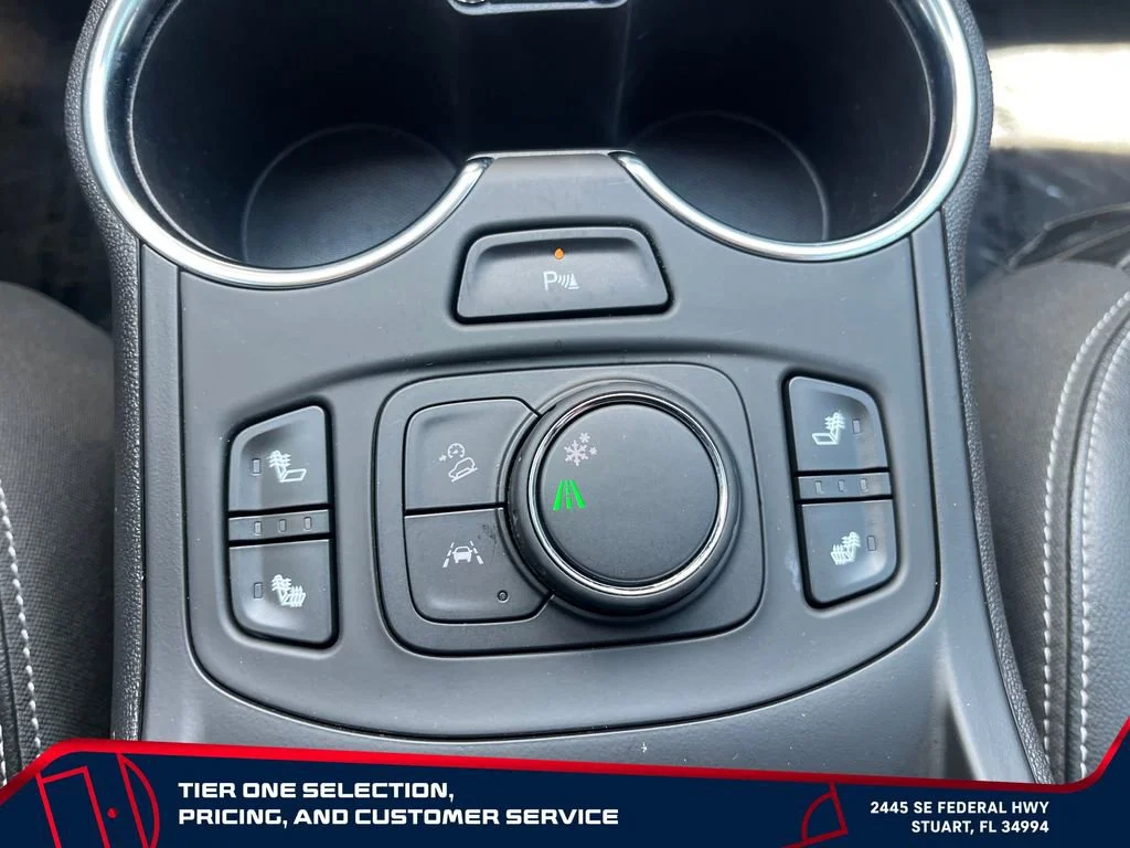 Used 2024 Volcanic Red Tintcoat GMC SLT image 26