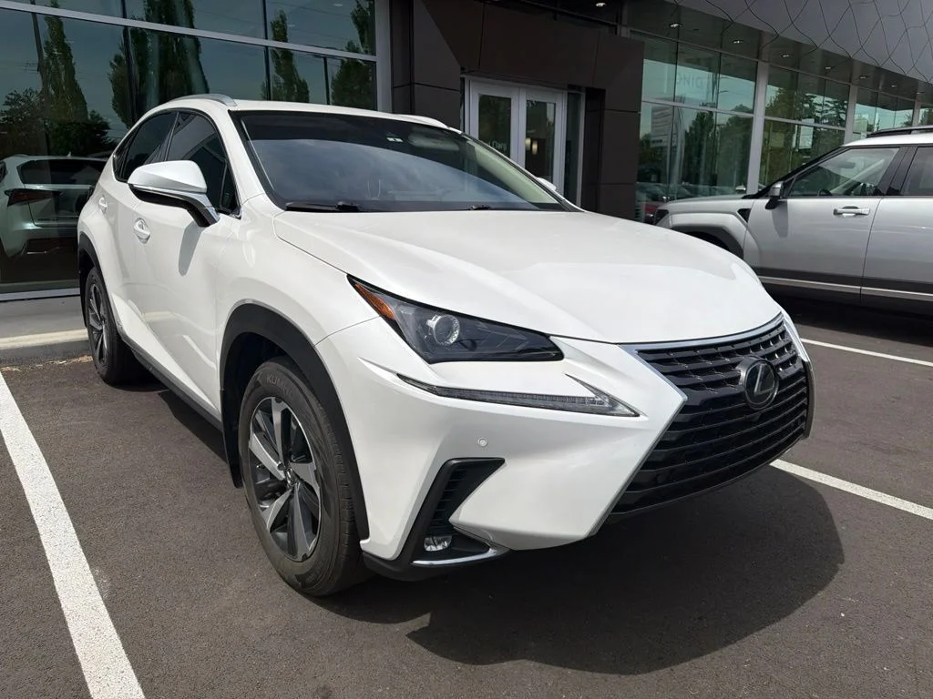 Used 2020 White Lexus 300h image 3