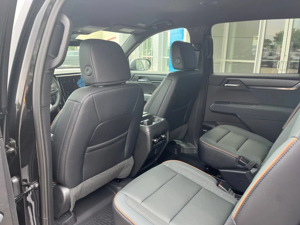 2026 GMC Acadia AT4 - Photo 15