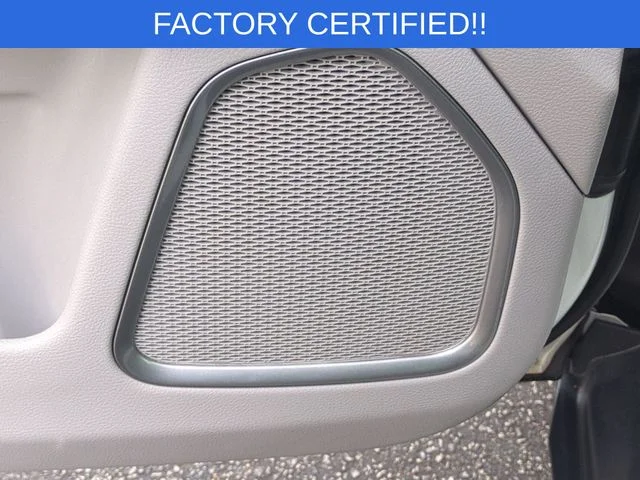 Used 2024 White Jeep Latitude image 15