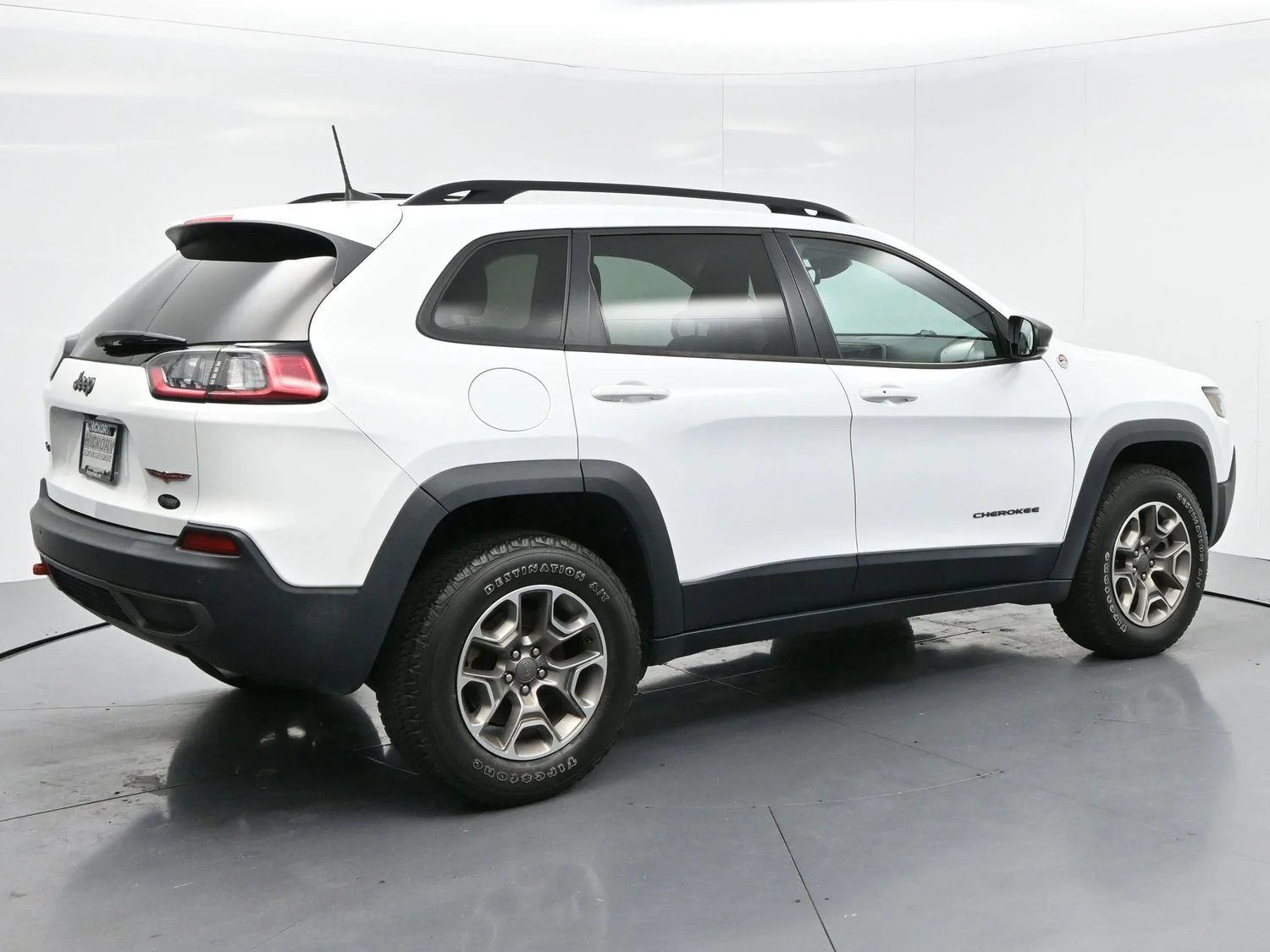 Used 2022 Bright White Clearcoat Jeep Trailhawk image 7