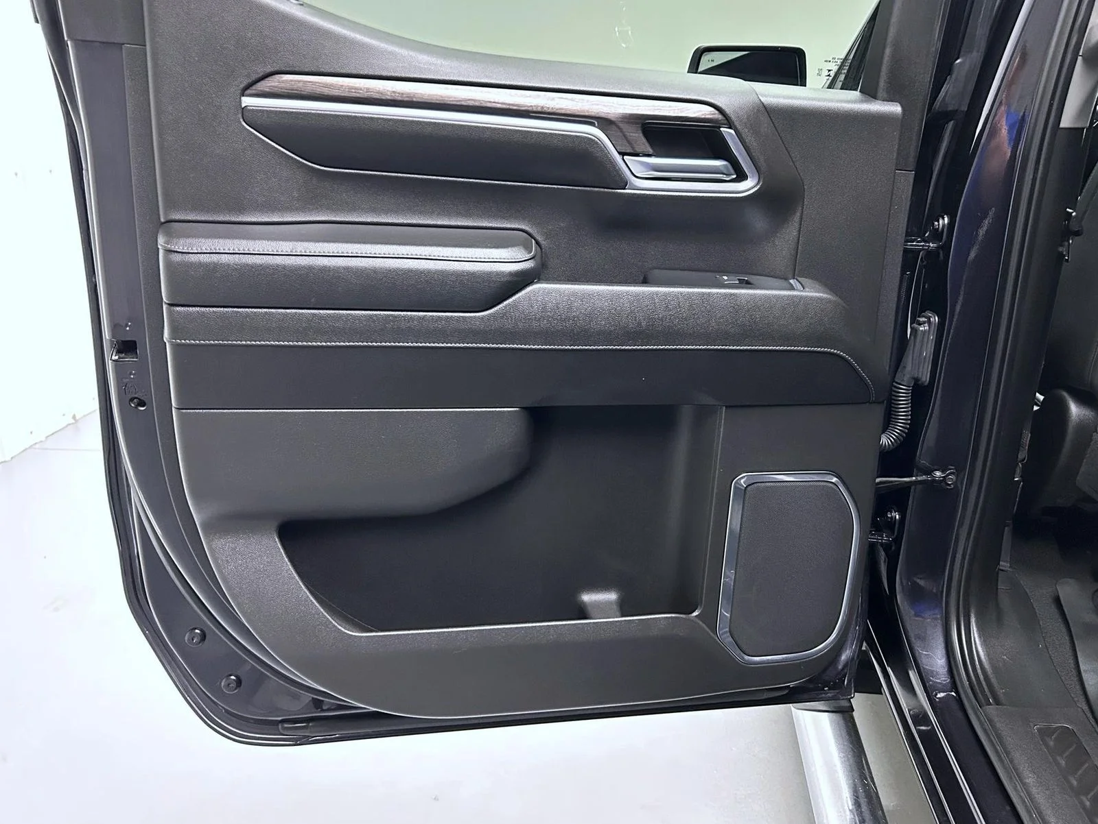 Used 2024 Gray Chevrolet LTZ image 20