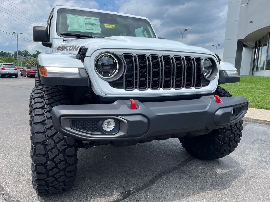 New 2026 Bright White Clearcoat Jeep Rubicon image 50